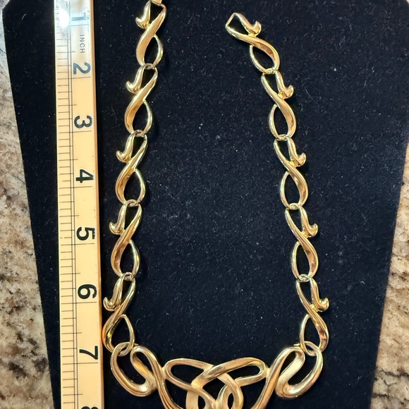 Vintage Erwin Pearl P.E.P. Gold-Tone Interlocked Twisted Design Choker/Necklace - Picture 4 of 6